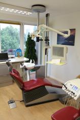 Behandlungsraum der Zahnarztpraxis · Zahnärztin Dr. Cornelia Wällisch · 81539 München